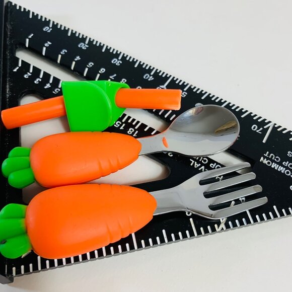 Healthy Eating Toddler Carrot Plate Shaped Silicone Feeding Set Utensils Straw - Picture 10 of 14